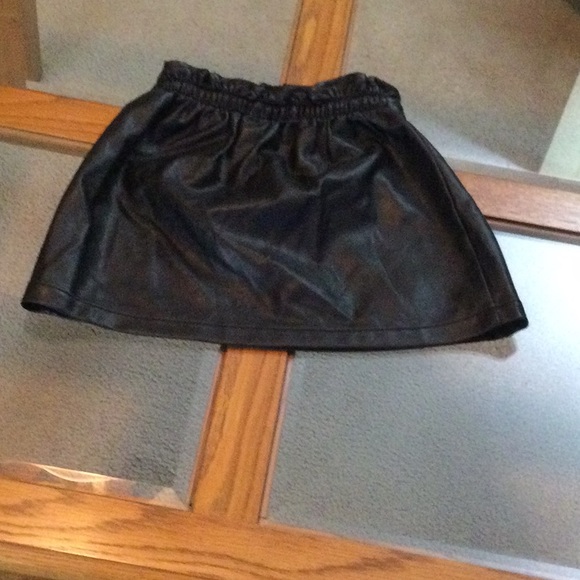 Art Class Girl’s Leather Look Skirt - Picture 4 of 7